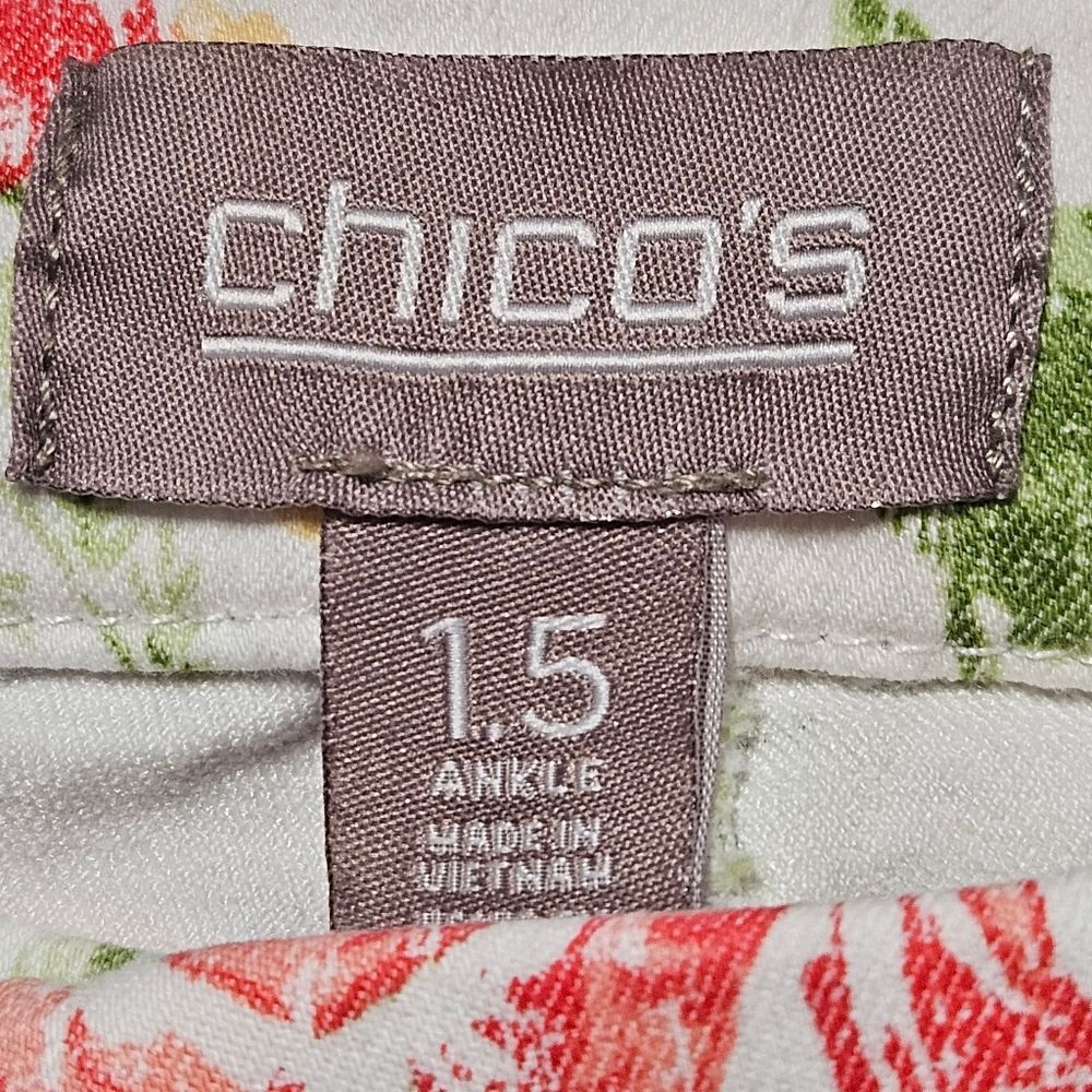Chico's White Pink Floral Print Cotton Blend Zip Front Belt Loops Ankle Jeans - Picture 10 of 15